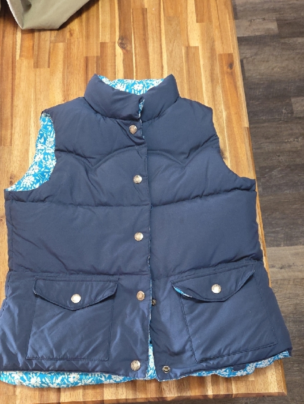 American Eagle Outfitters Blue & White Floral Lined Down Vest Medium Reversible